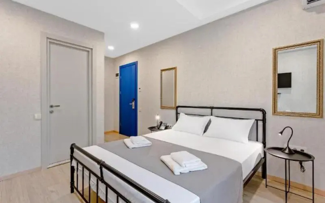 Classic Triple room · Monument 1880 Hotel — photo 2