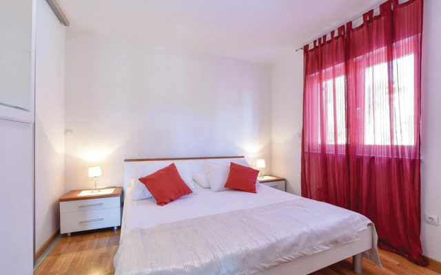 Amazing Home in Postira With 8 Bedrooms, Wifi and Outdoor Swimming Pool