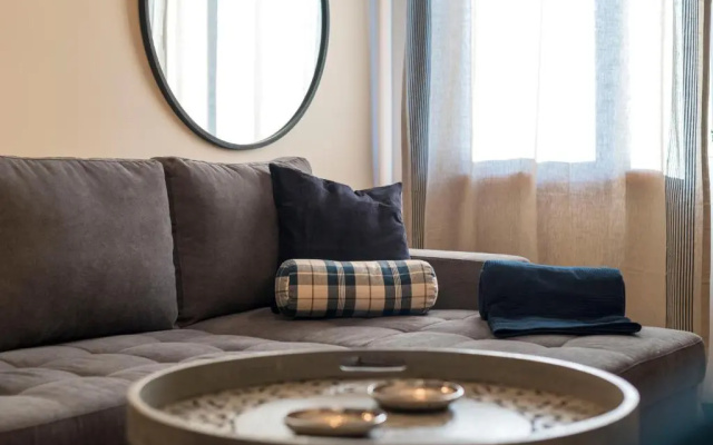 LovelyStay - Homey Feeling Flat w/ Free Parking