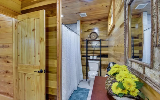 Mountain-view Cabin ~ 2 Mi to Downtown Clayton!