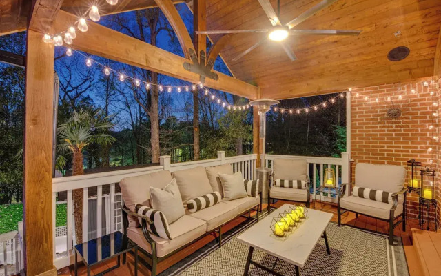 Luxury Retreat in Smyrna: Pool, Pickleball & More!