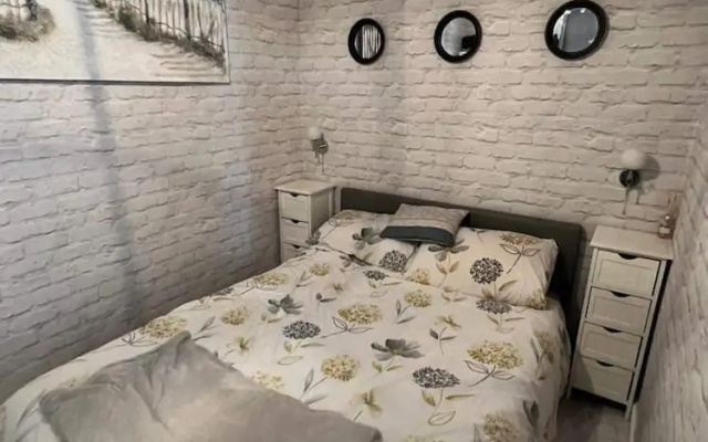 Stunning One Bed Modern & Contemporary Chalet