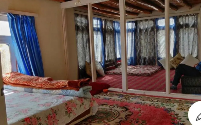 amir homestay
