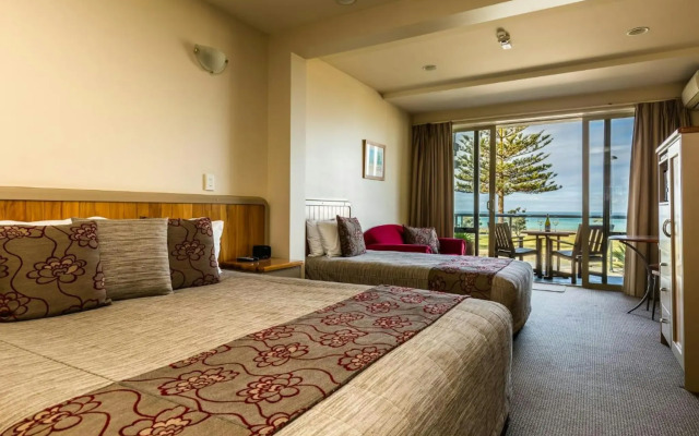 Pebble Beach Motor Inn