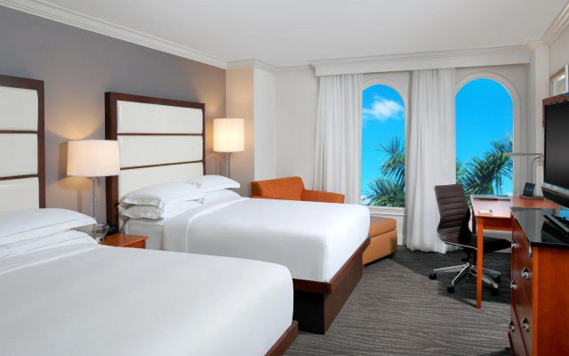 Hilton Naples