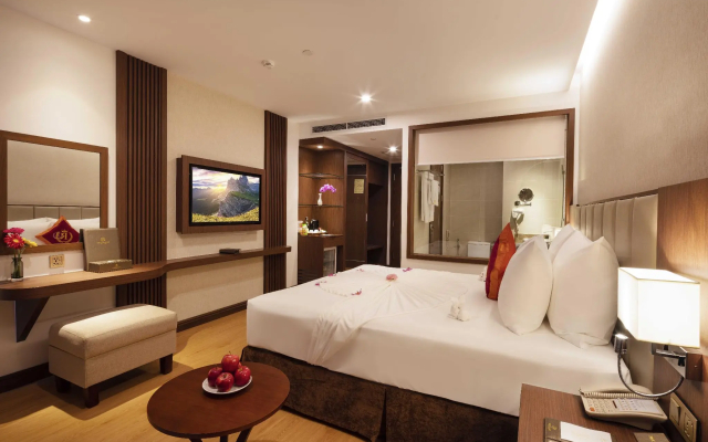 Regalia Gold Hotel