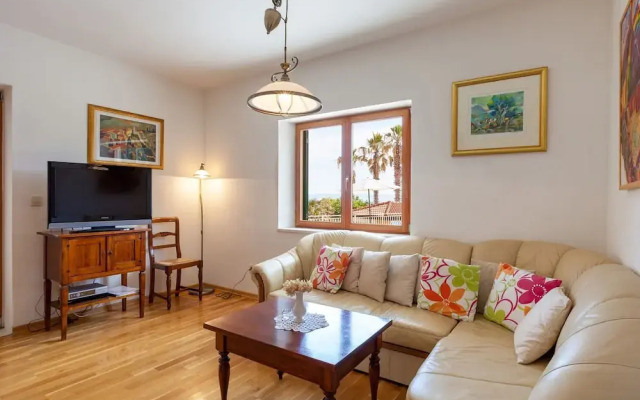 Villa in Sumartin Near the Beach & Ferry Port