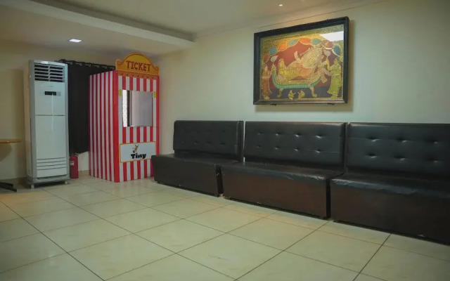 Hotel Grand Leela Krishna