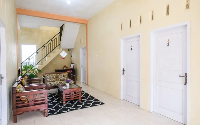 RedDoorz Syariah near Jalan Dieng 6
