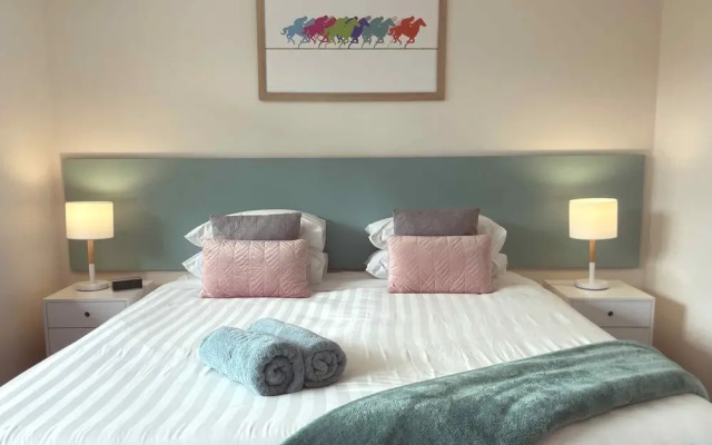 Botanic Racecourse Apartments