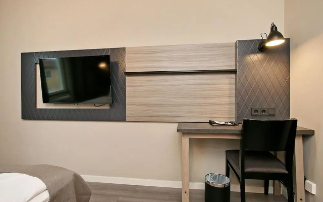 First Hotel Brommaplan