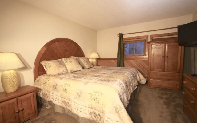 113ab Wptc - Cranmer Rd 3 Bedroom Condo