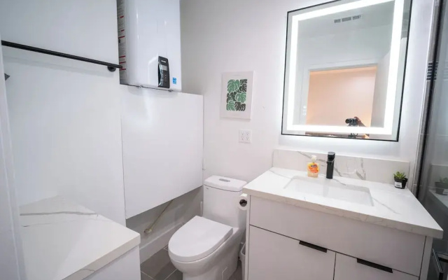 Stylish Private Room by Downtown LA