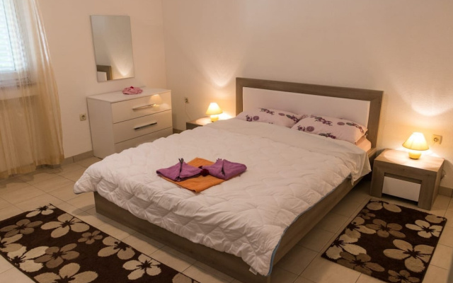 Apartments Zeljka B