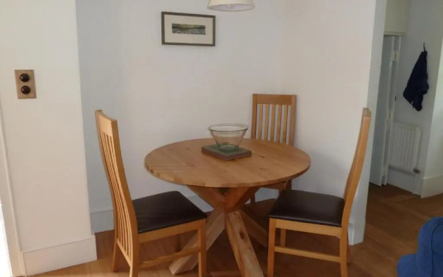 Bronfelin & Troed-y-rhiw Holiday Cottages