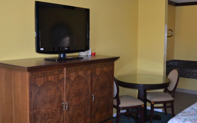 Cloud 9 Inn LAX