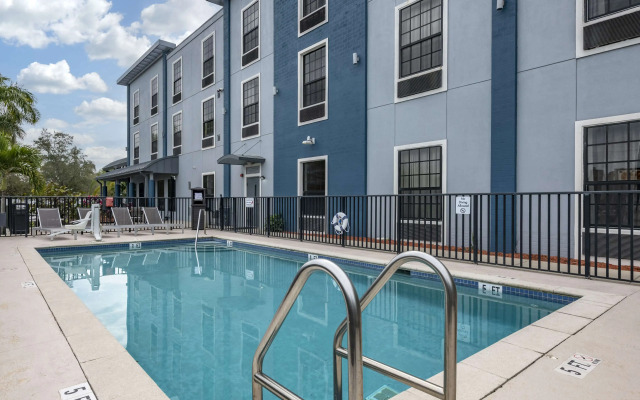 Best Western Plus Bradenton Gateway Hotel