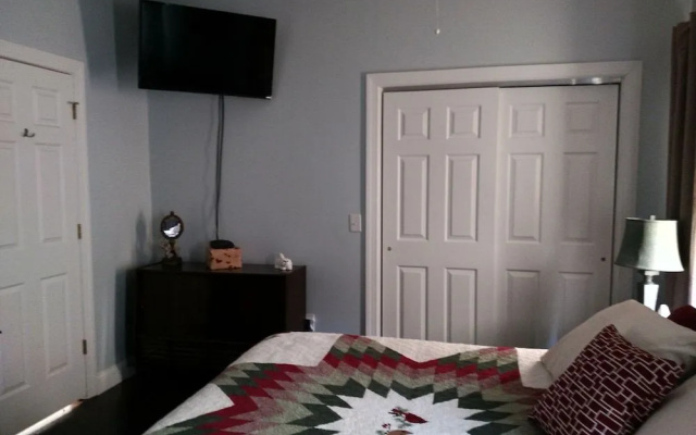 Four Mile Bed & Breakfast
