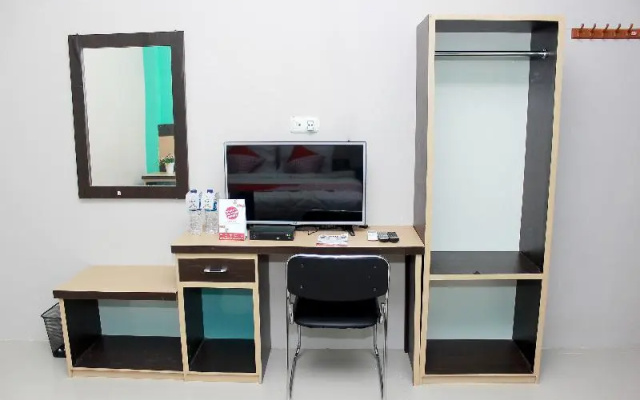Grand Mentari Guest House by OYO Rooms