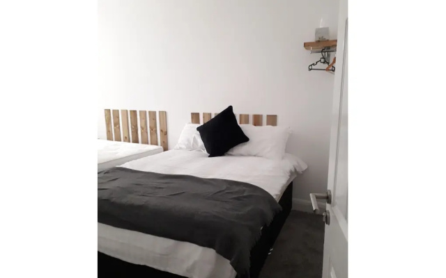 Molyneux Apartments