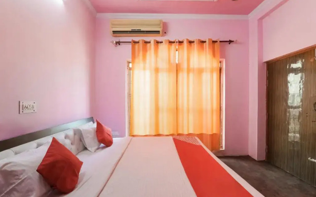 Red Building Guest House by OYO Rooms