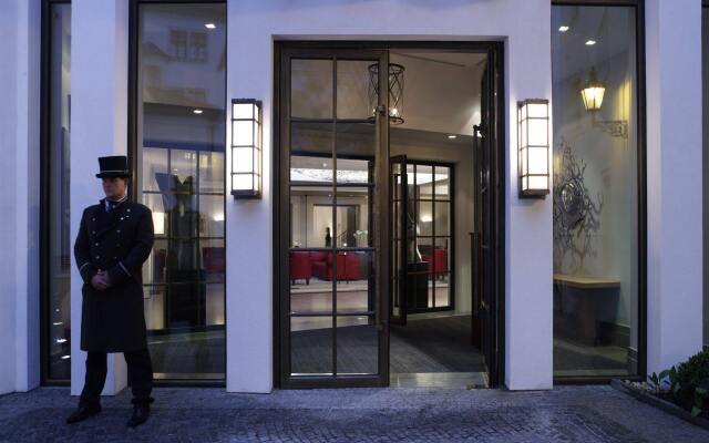 Отель Augustine, a Luxury Collection Hotel, Prague Чехия, Прага - отзывы, цены и фото номеров - забронировать отель Augustine, a Luxury Collection Hotel, Prague онлайн вид на фасад