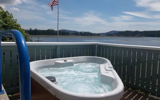 Seascape Inn