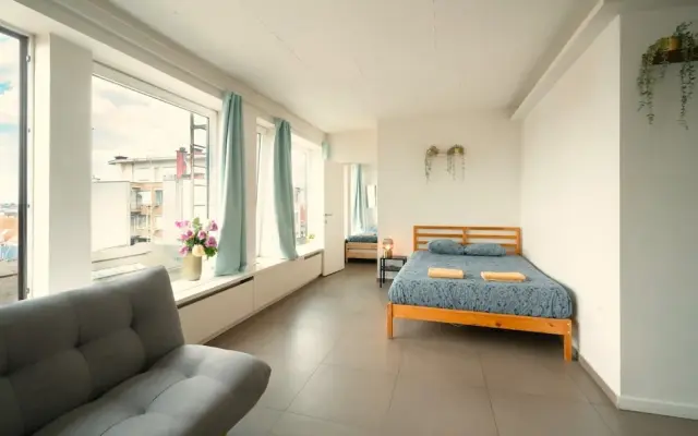 Antwerp Central Apartment for 7
