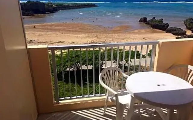 Ken's Beachfront Cafe & Lodge, BL2, Oceanfront and Free Canoe Rental