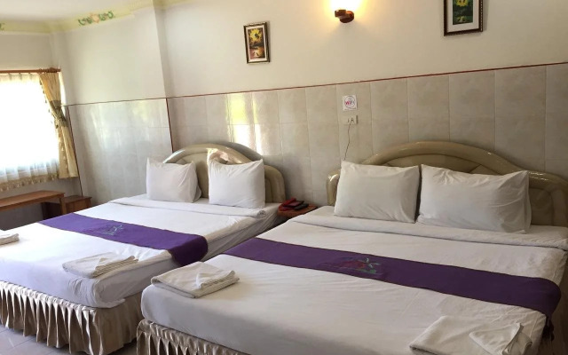 Hirun Grand Hotel