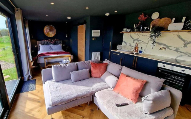 TT Lodges