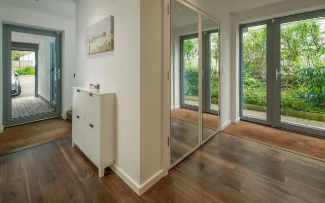 Sandpiper House Coastal Retreat Moments From Beach
