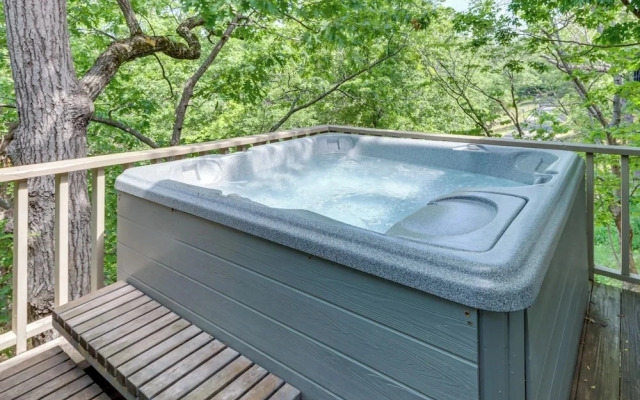 Group Retreat w/ Pool Access in Margaritaville!