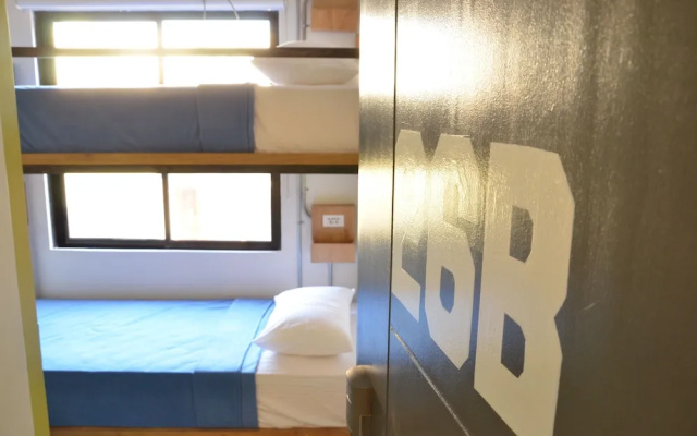 Spot On Junction Hostel