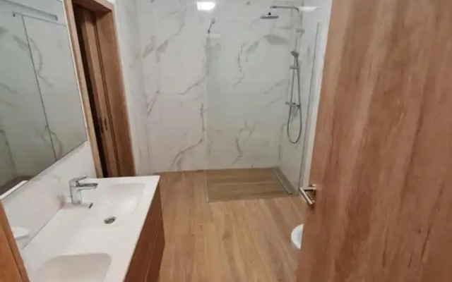 House With Private Jacuzzi Near Umag