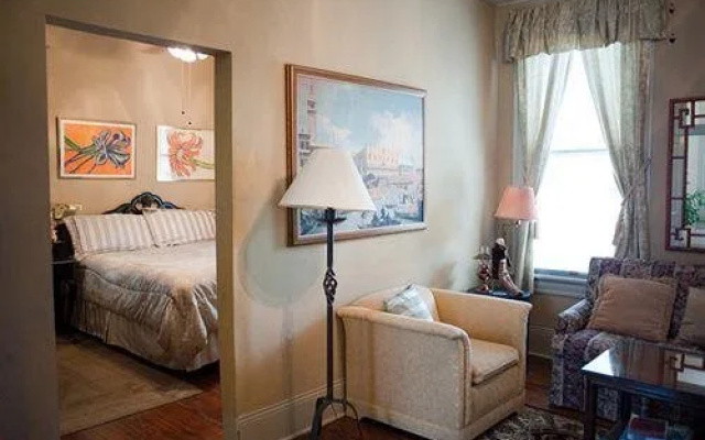 Arbor House Suites