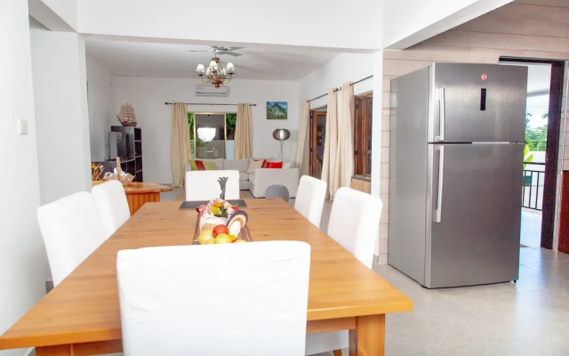 2-bed Apt, Sleeps 5, Near Beau Vallon Beach