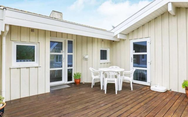 6 Person Holiday Home in Hjorring