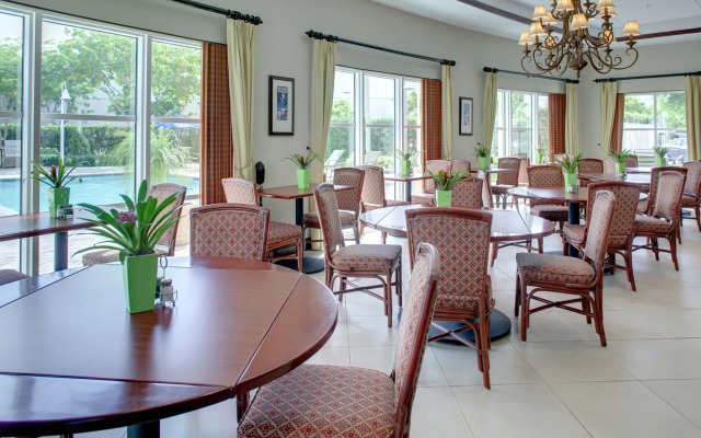 Holiday Inn Express & Suites Kendall by IHG