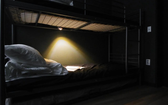 Paul's Guesthouse - Hostel