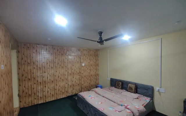 Hatyz Guest House And Restaurant