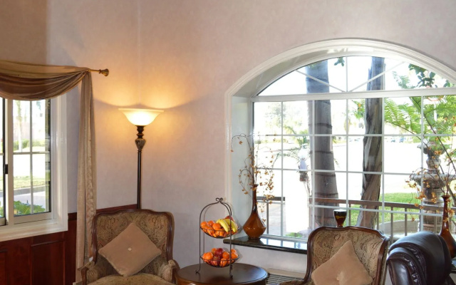 Dynasty Suites Redlands