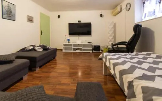 Apartment Stipe