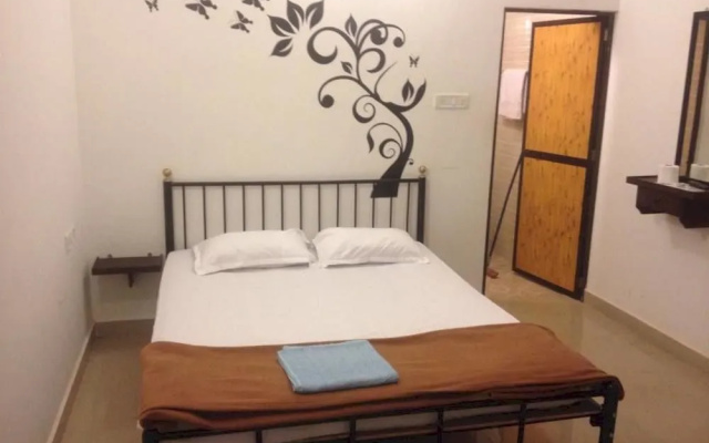 OYO 12252 New Arpora Inn