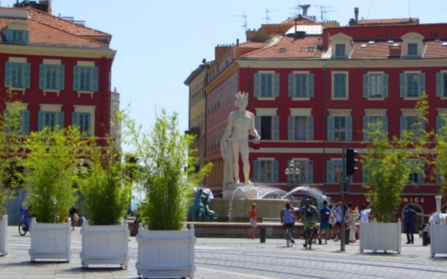 Отель B&B Le France Nice Centre вид на фасад