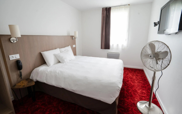 Brit Hotel Essentiel CHOLET
