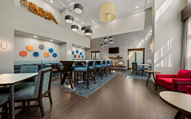 Hampton Inn & Suites Opelika - I-85 - Auburn Area