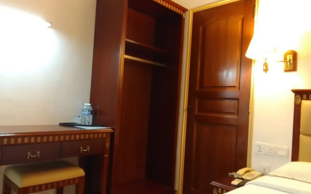 Borneo Suites Hotel