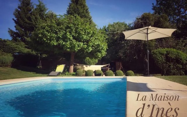 LA MAISON D INÈS - Chambres d Hôtes de Charme -