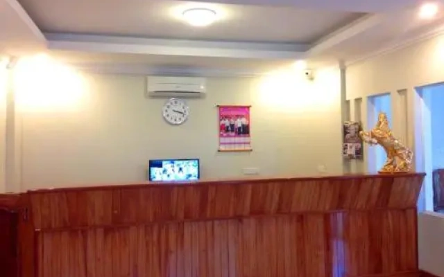 Holiday Hotel
